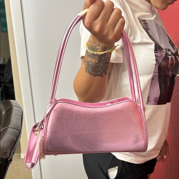 Glamorous Pink Shoulder Bag - Picture 6 of 9